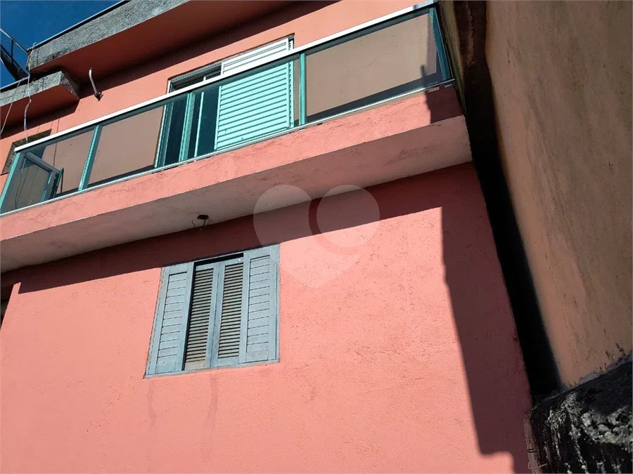 Casa com 183m², 3 dormitórios, 2 vagas, à venda em Santo André