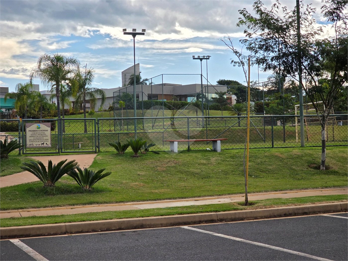 Terreno no Village Damha IV 288m²