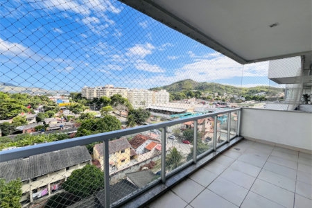 Cobertura no condomínio Alcacer Prata perto da Estrada do Monteiro