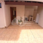 Casa térrea no Centro.