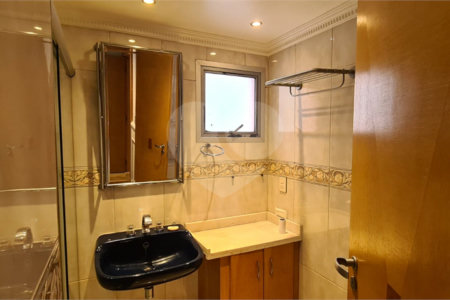Apartamento para venda e locação de 130m² no Jardim Paulista com 2 suítes e 2 vagas.