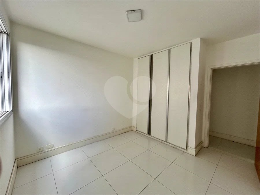 Apartamento de 105 m2, 3 dorms, 2 vagas livres em Perdizes