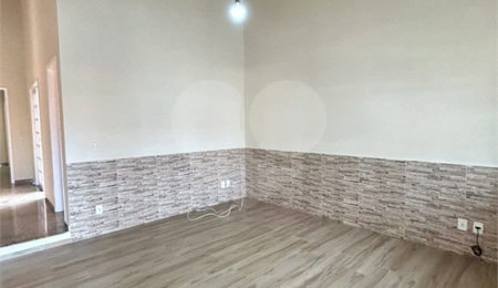 Casa à venda ou para alugar com 3 quartos, sendo 1 suíte,  no condomínio Residencial Grape Village, Vinhedo - SP