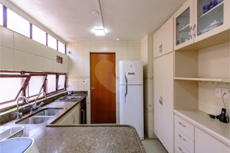 Casa para locação no Jardim da Saúde – São Paulo Imóvel amplo e elegante, com 360 m² de área construída em terreno de 400 m²