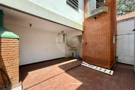 Sobrado à venda com 3 quartos, sendo 1 suíte, em Campo Belo, São Paulo, SP