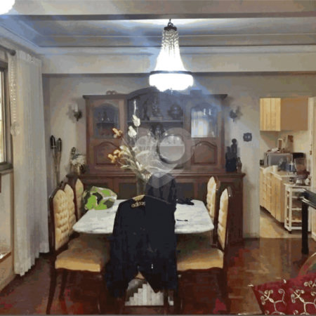 sobrado a venda 270m², 4 quartos e 5 vagas