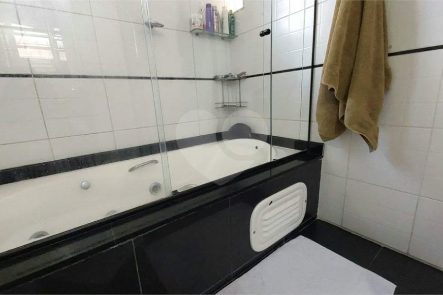 Casa à venda com 3 quartos, sendo 1 suíte,  em Vila Paulista, São Paulo, SP