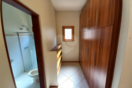 Casa Térrea no Condomínio Damha I,