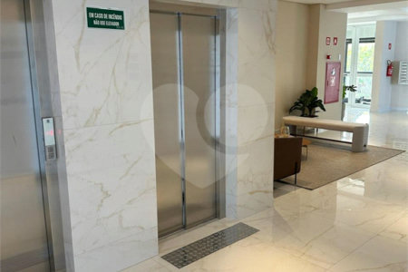 Excelente oportunidade de apartamento à venda no Edifício Monet