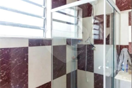 Sobrado à venda no Ipiranga de 140m² com 4 suítes e 3 vagas.