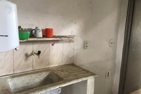 Galpão Comercial na Vila Luftalla.