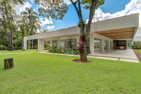 Casa à venda ou para alugar com 4 suítes no condomínio Chácara Flora, São Paulo - SP