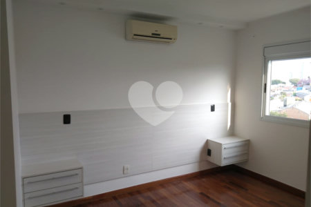 Apartamento 3 suítes, varanda gourmet, 3 vagas em Condomínio Clube na Mooca