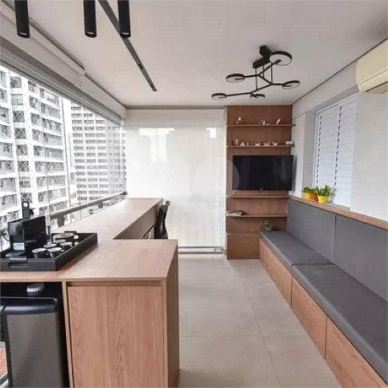 Apartamento no Ipiranga de 94m2 com 2 dorms, 1 suíte, 3 banheiros, 2 vagas. Estuda permuta.