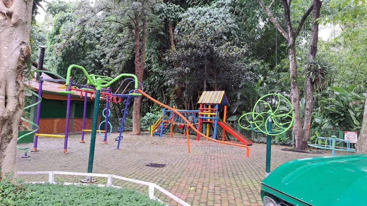 Sobrado à venda com 3 quartos, sendo 1 suíte, no Condomínio Jardim Olympia próximo ao Shopping Raposo