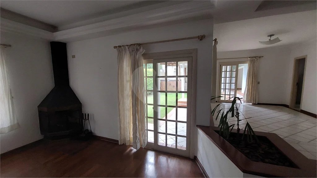 Casa para venda ou aluguel - Condomínio São Paulo II - Cotia.