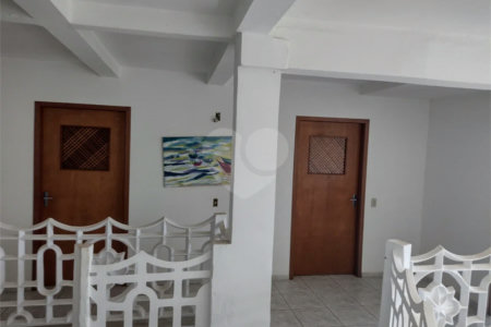 Casa à venda com 7 quartos, sendo 4 suítes, no condomínio Estância Marambaia, Vinhedo - SP
