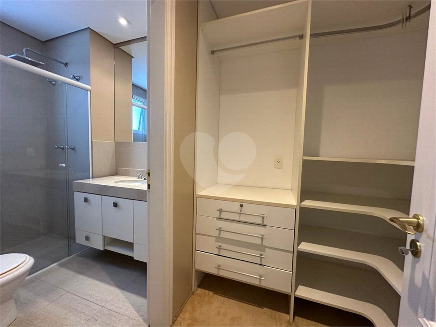 Apartamento para alugar com 4 suítes em Jardim Fonte do Morumbi, São Paulo, SP