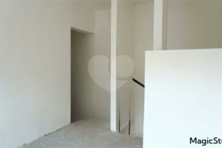Loja com 52 m² , a 250 metros da estação Butantã , linha amarela do metrô.