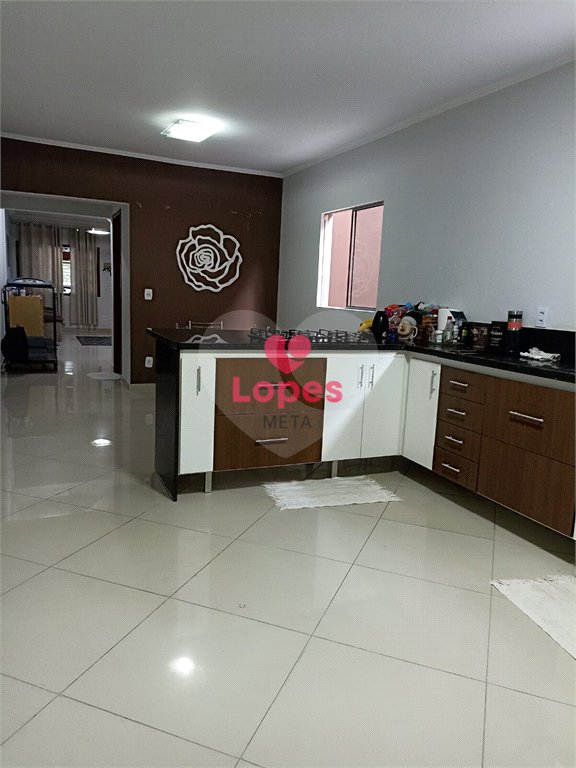 CASA À VENDA RESIDENCIAL ANA MARIA 192m², 3 DORMITORIOS, 1 SUITE, 2 VAGAS DSÃO JOSÉ DOS CAMPOS/SP