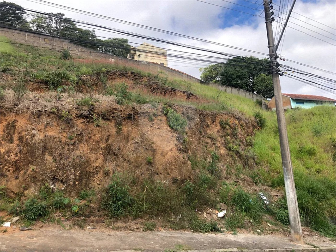 Terreno Amplo à Venda – 528 m² no Jardim Quisisana/MG