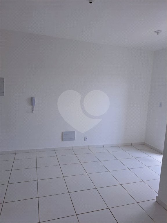 Apartamento novo para venda no Condomínio Residencial Vila das Orquídeas.