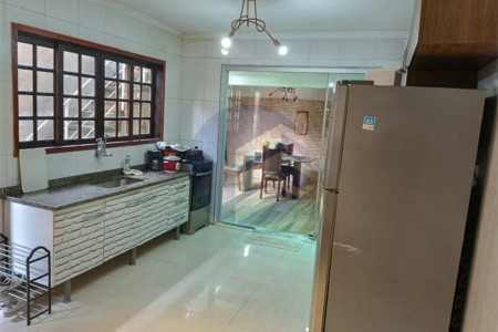 Casa à venda com 3 quartos, sendo 1 suíte, em Butantã, São Paulo - SP