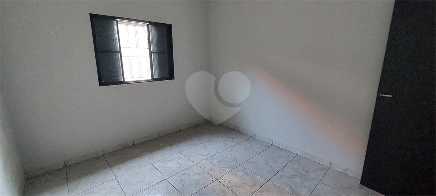 Casa à venda com 3 quartos, sendo 1 suíte, em Vila Belém, Piracicaba, SP