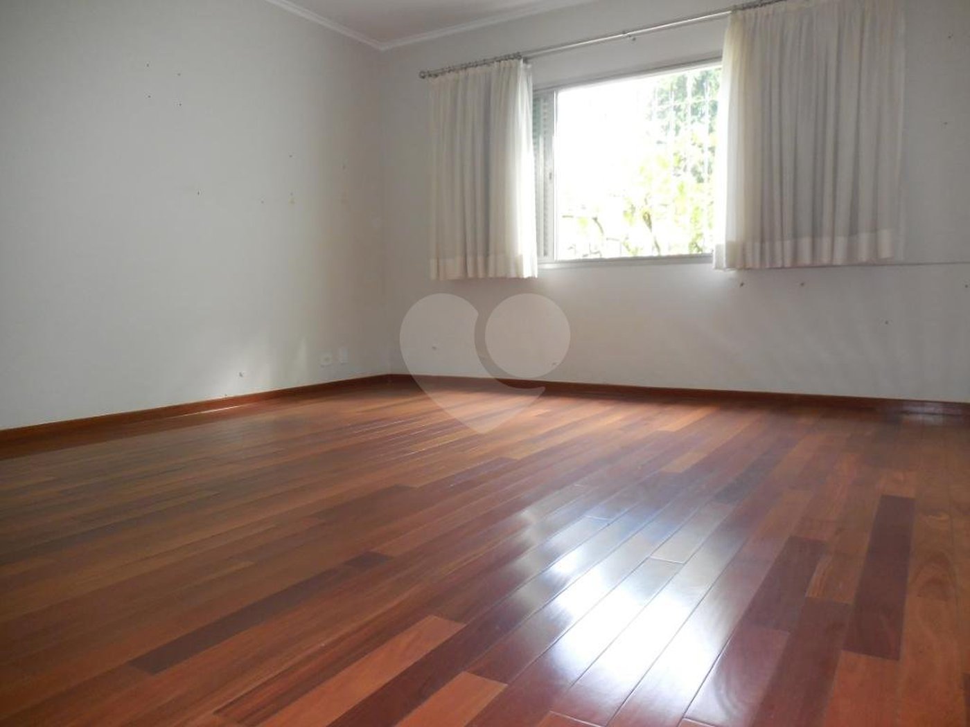 JARDIM FRANÇA MARAVILHOSA RESIDENCIA térrea à venda com imenso espaço verde!!