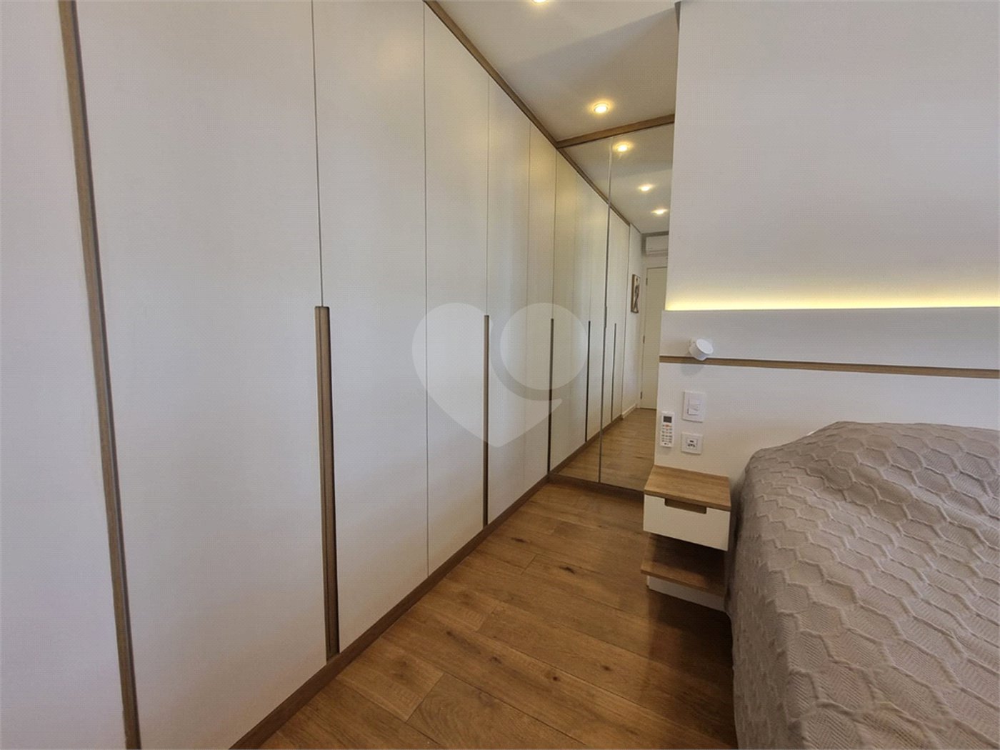 Apartamento venda. Domy Vila Mariana. 2 quartos (1 suíte). 1 vaga. Entrar e morar