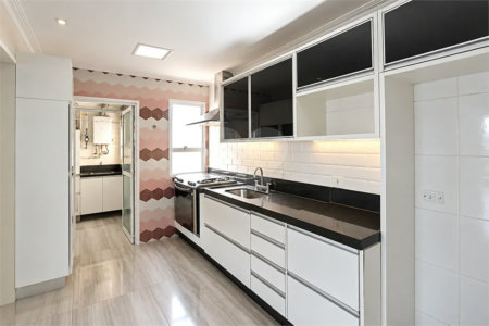 Cobertura de 260 m² em São Bernardo do Campo, com 4 dormitórios, 3 suítes, piscina privativa, espaço gourmet e vista livre. Viva esse privilégio! Agende sua visita e encante-se!
