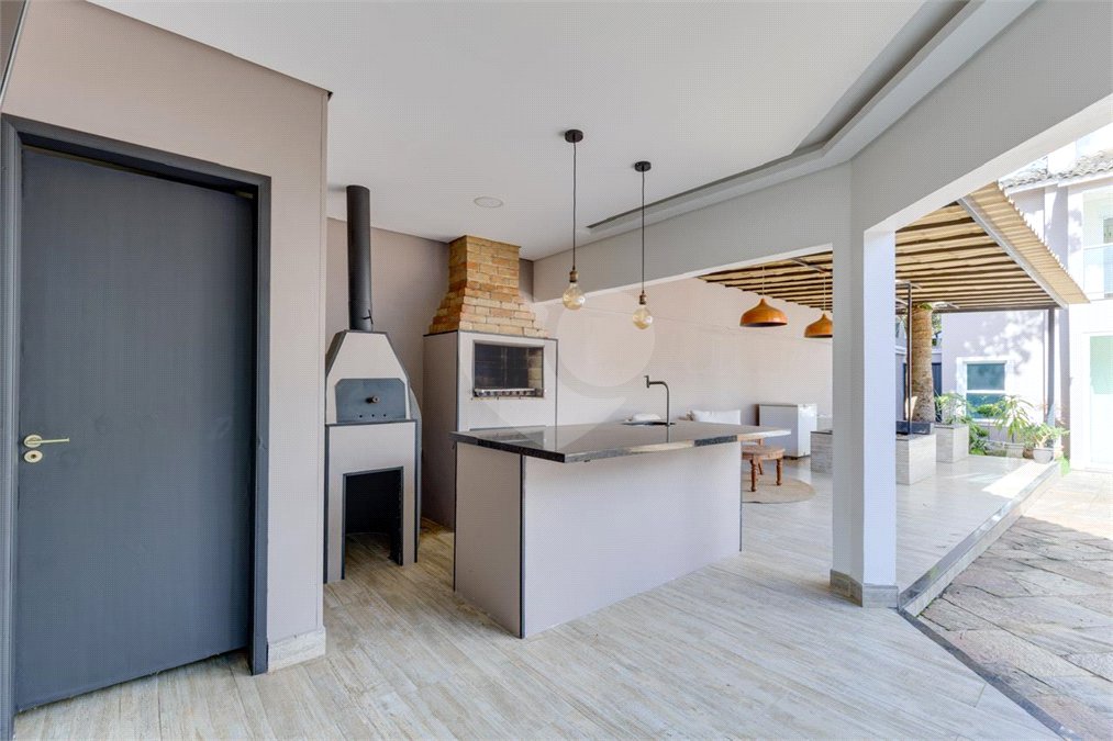 Casa à venda com 4 quartos, sendo 2 suítes, em Interlagos, São Paulo, SP
