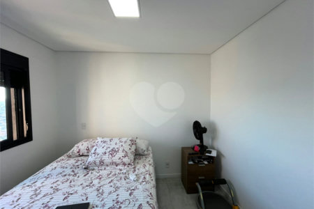 Apartamento no Brás repleto de lazer com 50 m² com 2 dormitórios e 1 vaga, Estuda Permuta