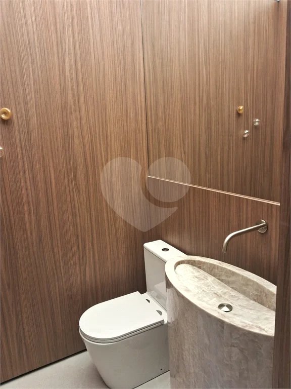 Apartamento à venda com 3 suítes em Moema, São Paulo, SP