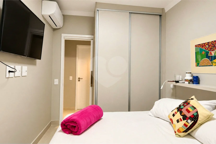 Apartamento à venda com 3 quartos, sendo 1 suíte, em Riviera de São Lourenço, Bertioga, SP
