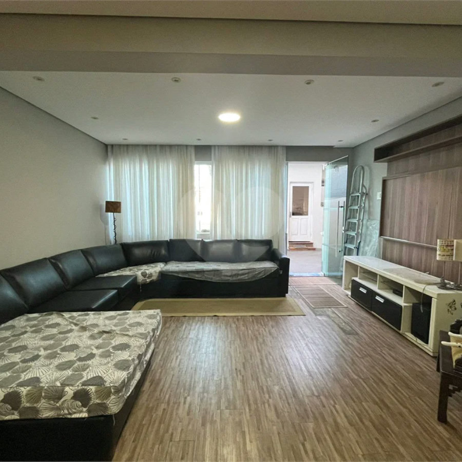 Sobrado à venda com 3 suítes em Vila Oratório, São Paulo, SP