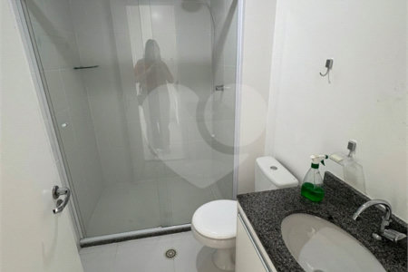 Apartamento à Venda na Rua Catumbi – 33m²