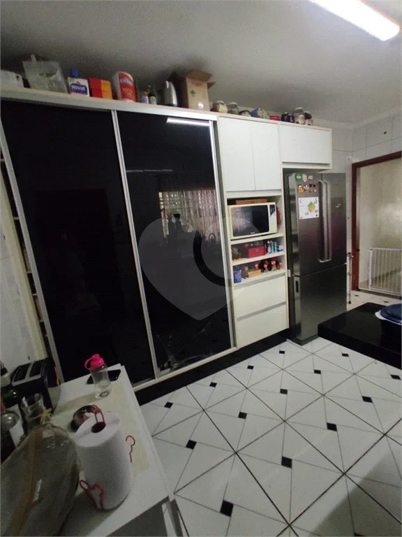 Sensacional sobrado c/ quintal e 3 dorms enormes com varanda! 12 min andando p/o metrô P Inglesa!