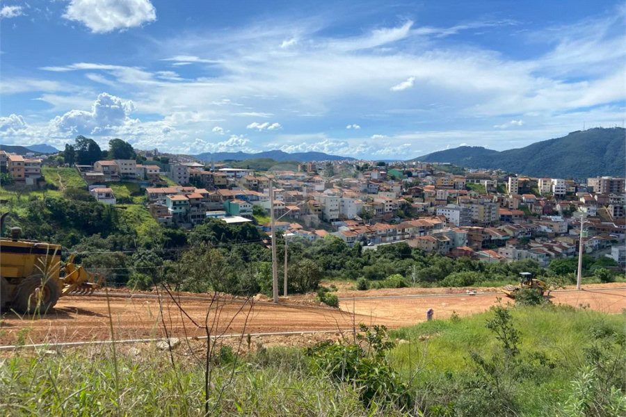 Terreno à venda em Jardim Bandeirantes, Poços de Caldas - MG