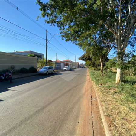 Área de terra para venda no Jardim Embaré,