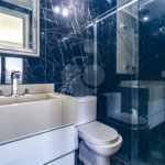 Itaim ! Studio ,muito bem localizado ! vaga de garagem !