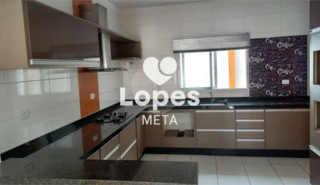 Casa à venda com 3 quartos, sendo 1 suíte, no condomínio Contemporâneo, Taubaté - SP