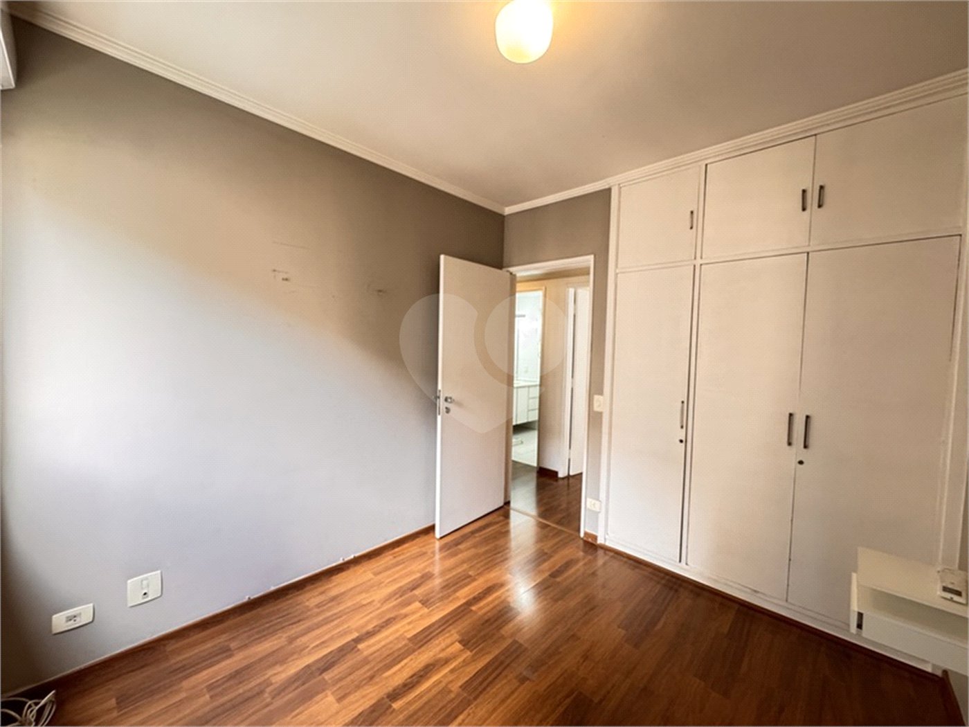 Apartamento Moema – 3 Dormitórios - Ar Condicionado - 80 mts², 2 Vagas