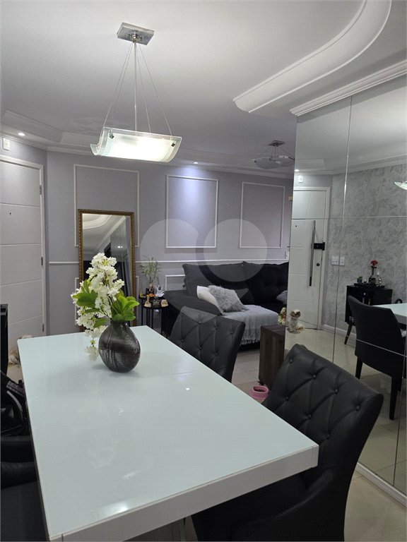 Apartamento de 3 quartos, com garagem, á venda no Cambuci