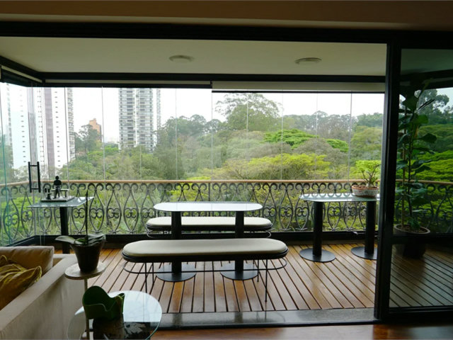 Apartamento à venda com 4 quartos, sendo 3 suítes,  em Santo Amaro, São Paulo, SP