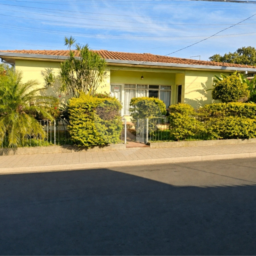 Casa Térrea Charmosa e Espaçosa na Vila Prado: Conforto, Praticidade e Próxima ao Centro!