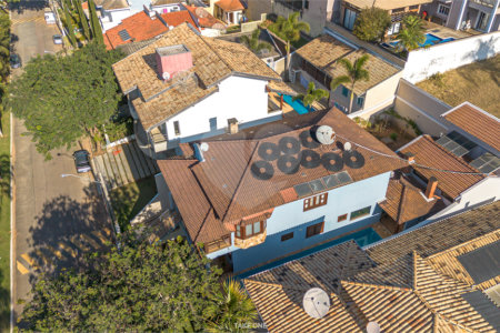 Belíssimo sobrado com piscina aquecida no Condomínio Villagio Capriccio - Louveira SP.