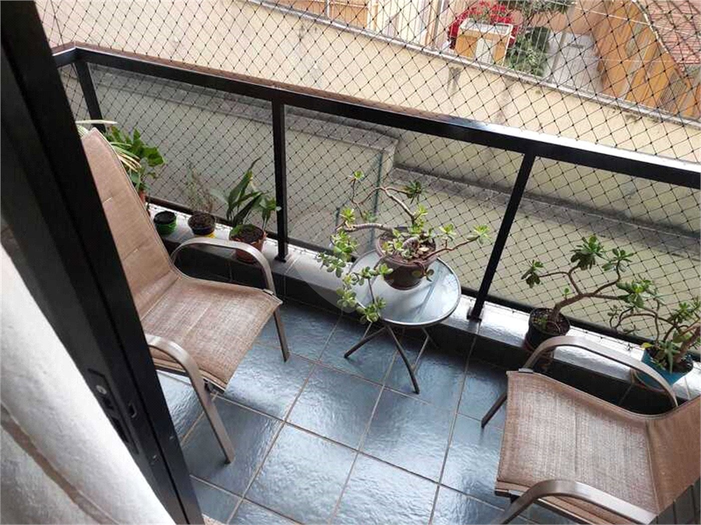 APARTAMENTO COM 125 M2 3 DORMITORIOS, SALA E COZINHA AMPLAS E 3 VAGAS DE GARAGEM. À VENDA EM SANTANA