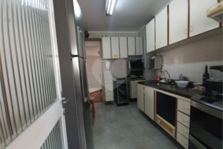 Apartamento a venda na Oscar freire - com 03 dormitórios e 02 vagas - Próximo Hospital das Clínicas