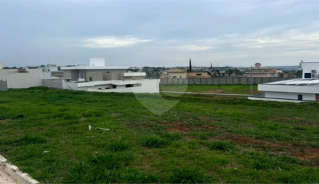 Terreno à venda no condomínio Monte das Araucárias, São Carlos - SP